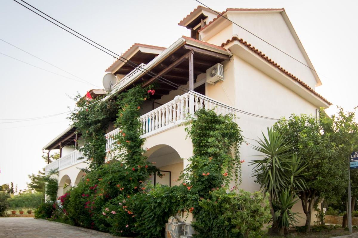 Leonidas Studios Laganas Buitenkant foto